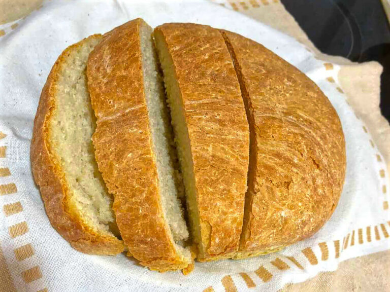 Νηστίσιμο ζυμωτό ψωμί